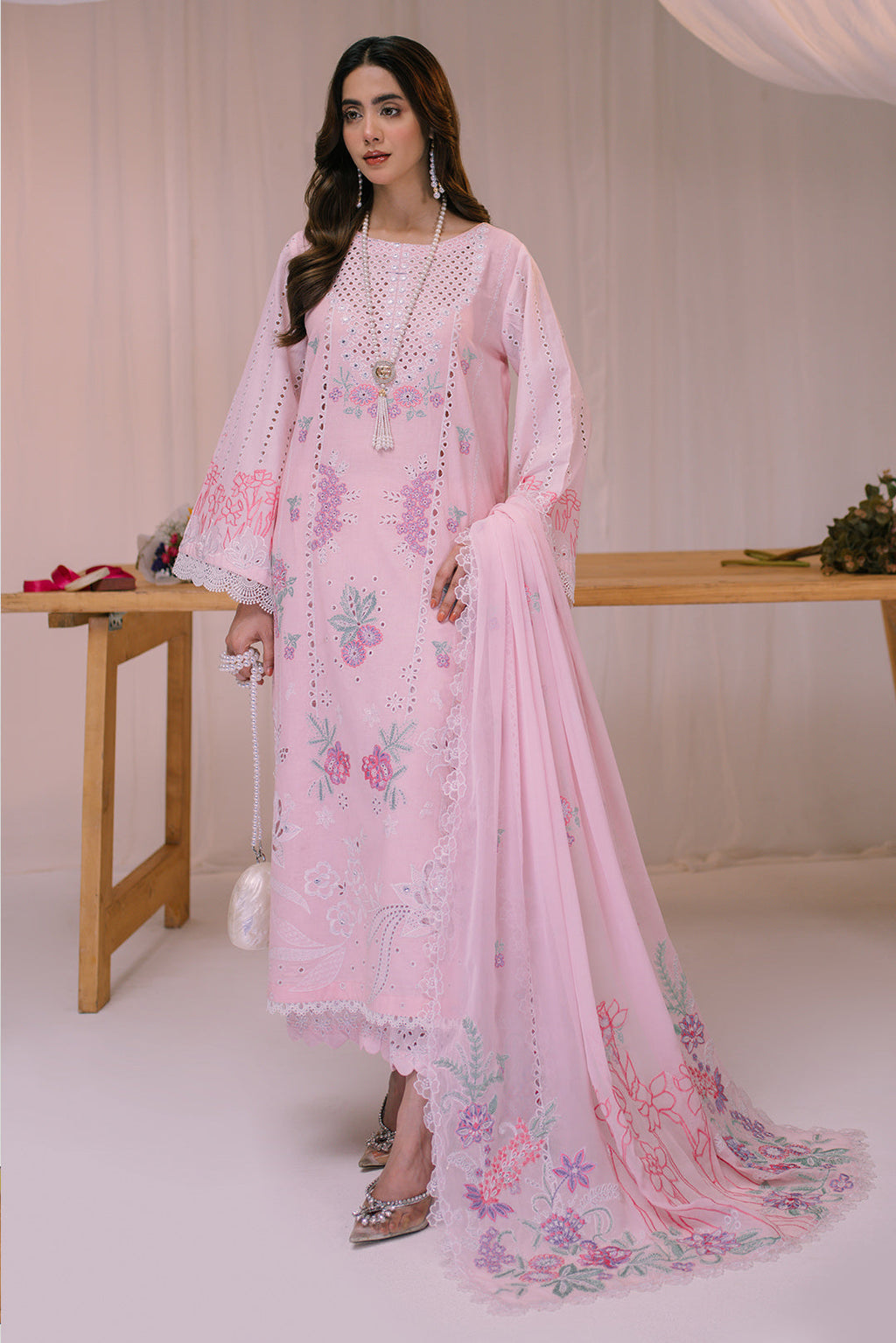 3 Piece - Embroidered Lawn Suit LFP1122