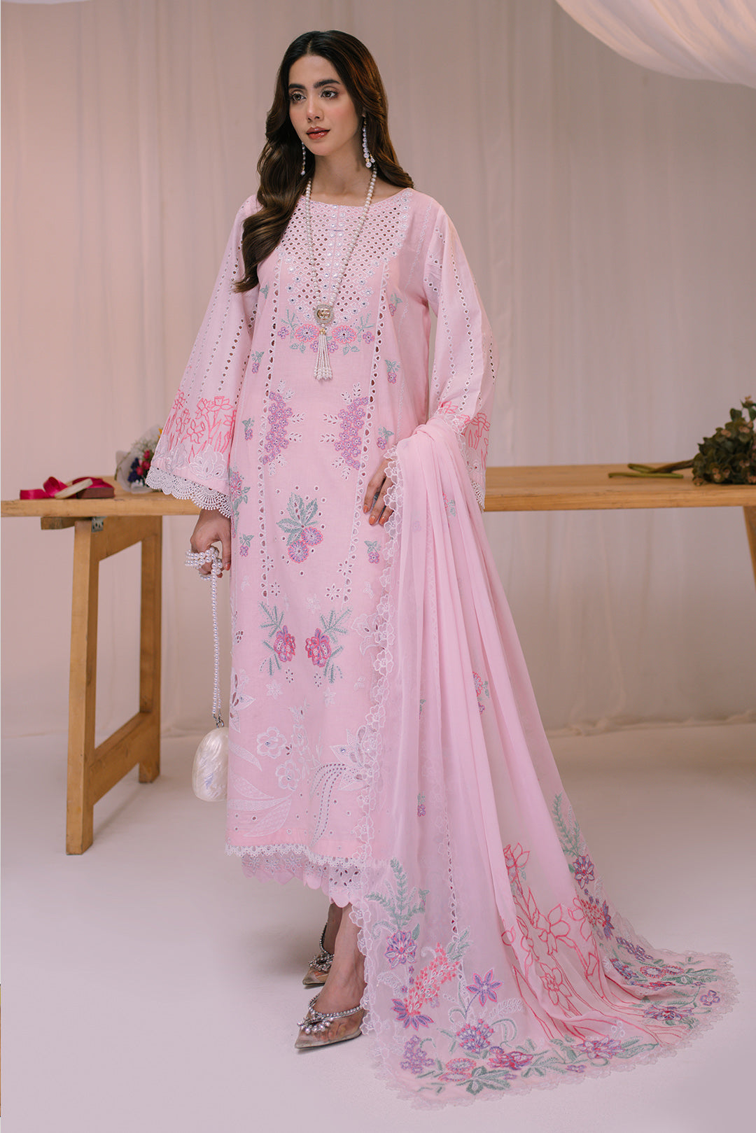3 Piece - Embroidered Lawn Suit LFP1122