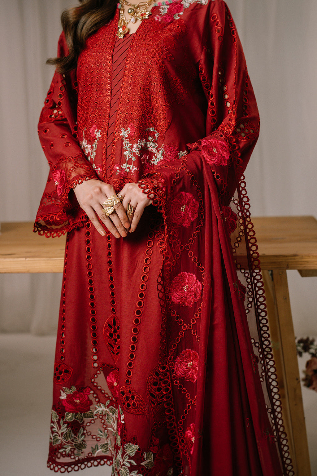 3 Piece - Embroidered Lawn Suit LFP1124