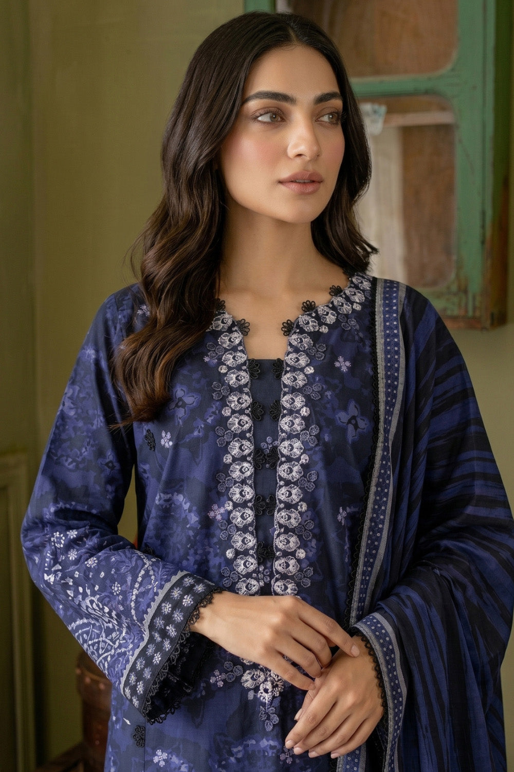 3 Piece - Embroidered Digital Printed Lawn Suit U001232 (Unstitched and Stitched)