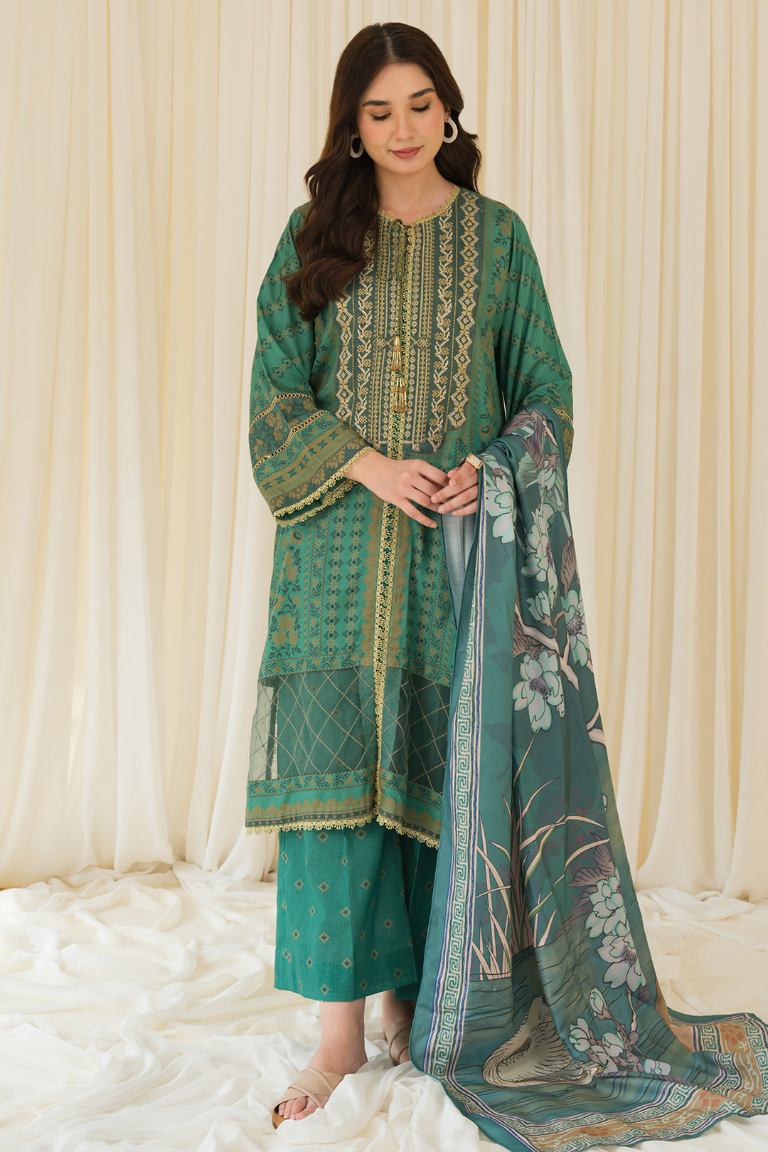 3 Piece - Embroidered Khaddar Suit U0997A (SO)