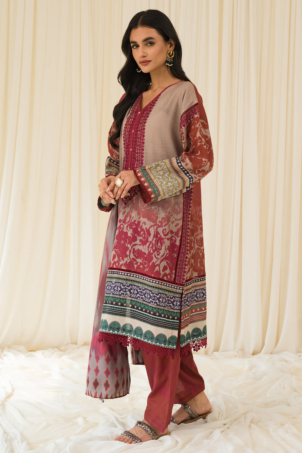 3 Piece - Embroidered Khaddar Suit U0996A (SO)