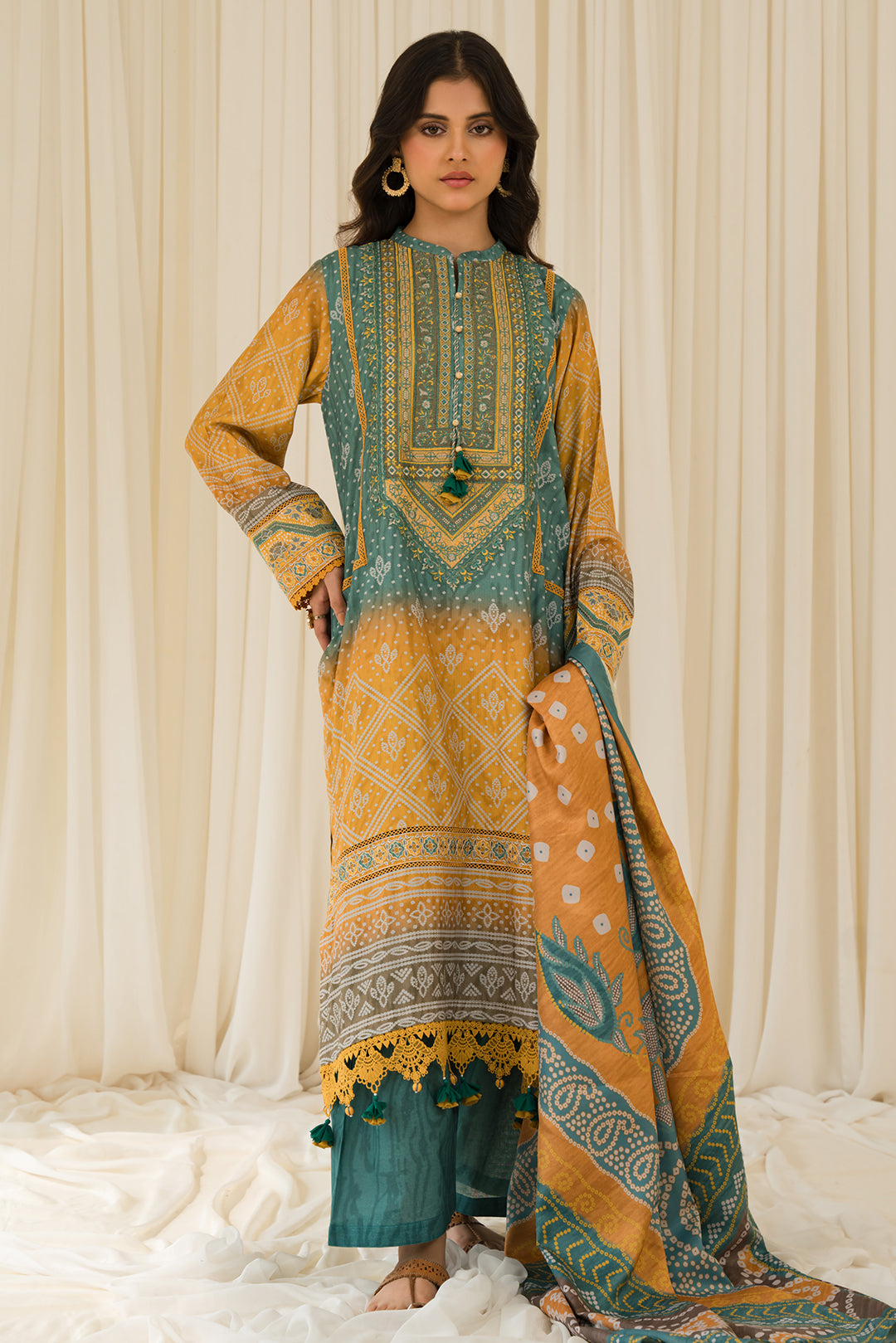 3 Piece - Embroidered Khaddar Suit U0976A