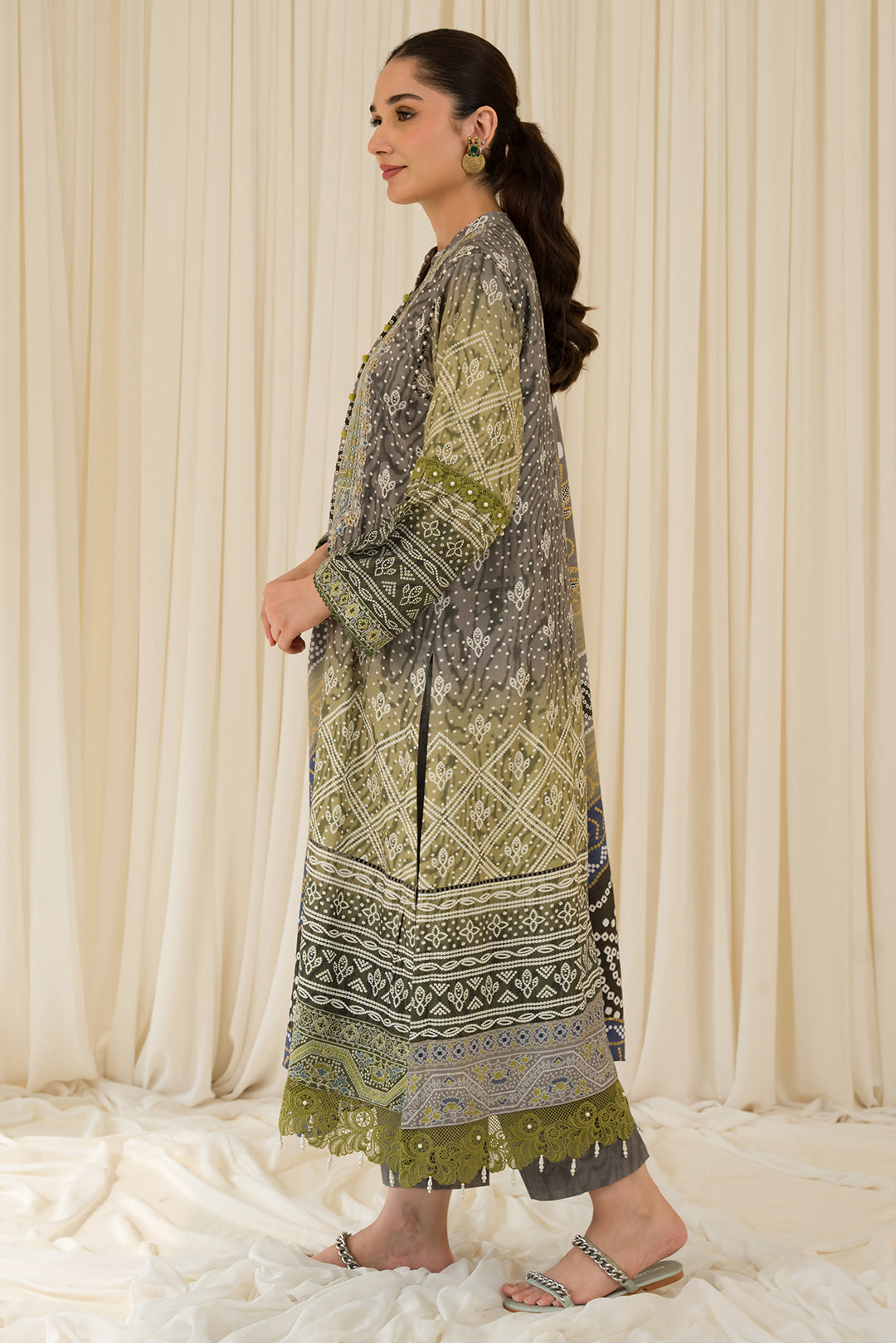 3 Piece - Embroidered Khaddar Suit U0976 (SO)