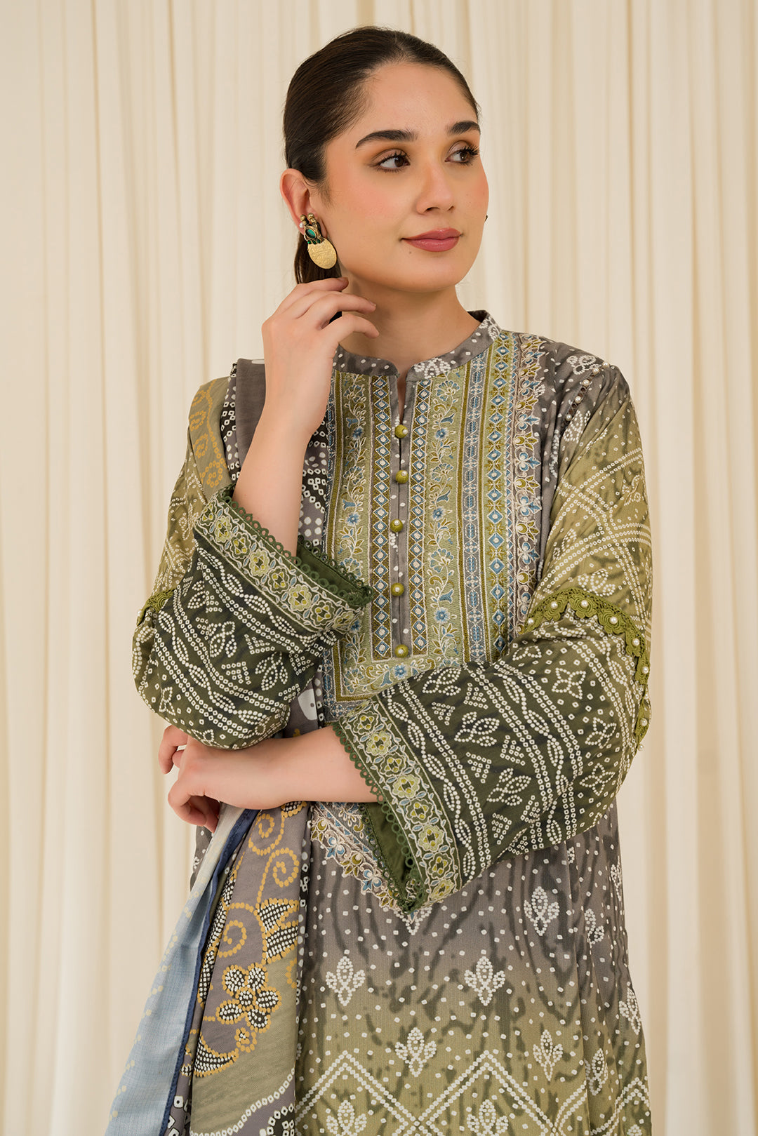 3 Piece - Embroidered Khaddar Suit U0976 (SO)