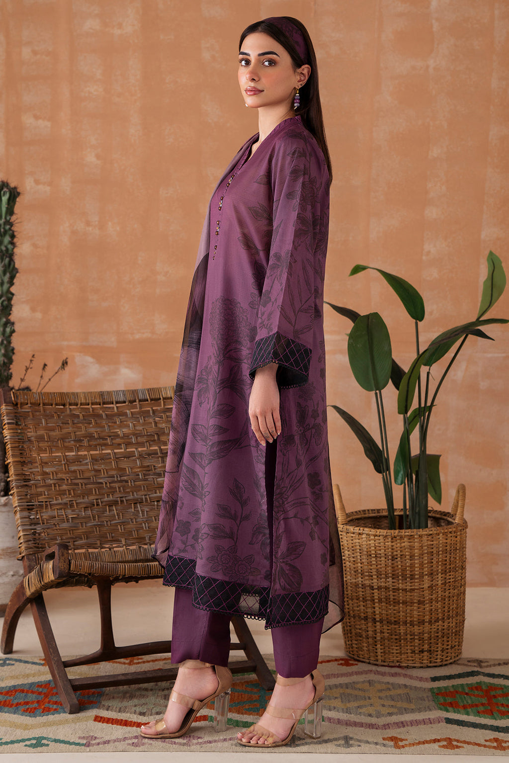 3 Piece - Embroidered Textured Lawn Suit P1050