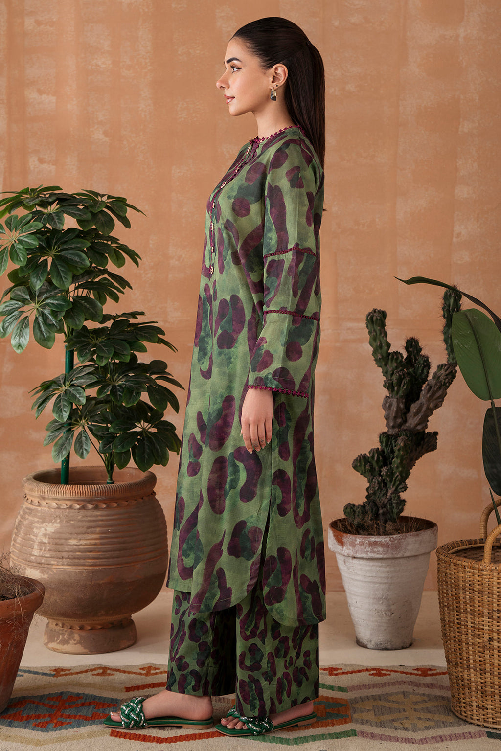 2 Piece - Digital Printed Lawn Suit P1042A