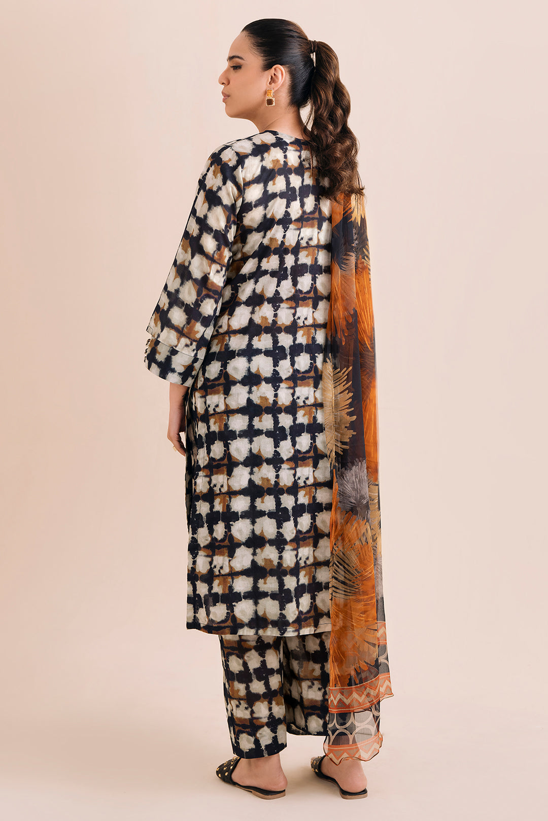 3 Piece - Digital Printed Lawn  Suit P1124