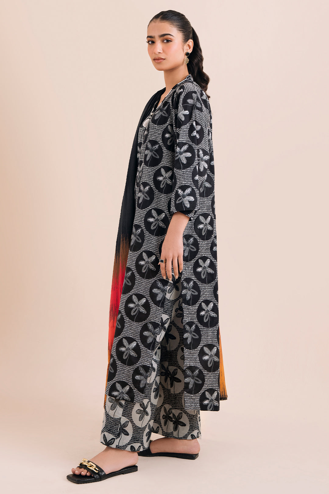 3 Piece - Digital Printed Lawn  Suit P1112 (SO)