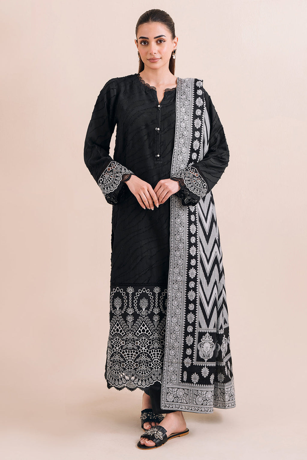 2 Piece - Schiffli Reverse Sharing Suit P1069