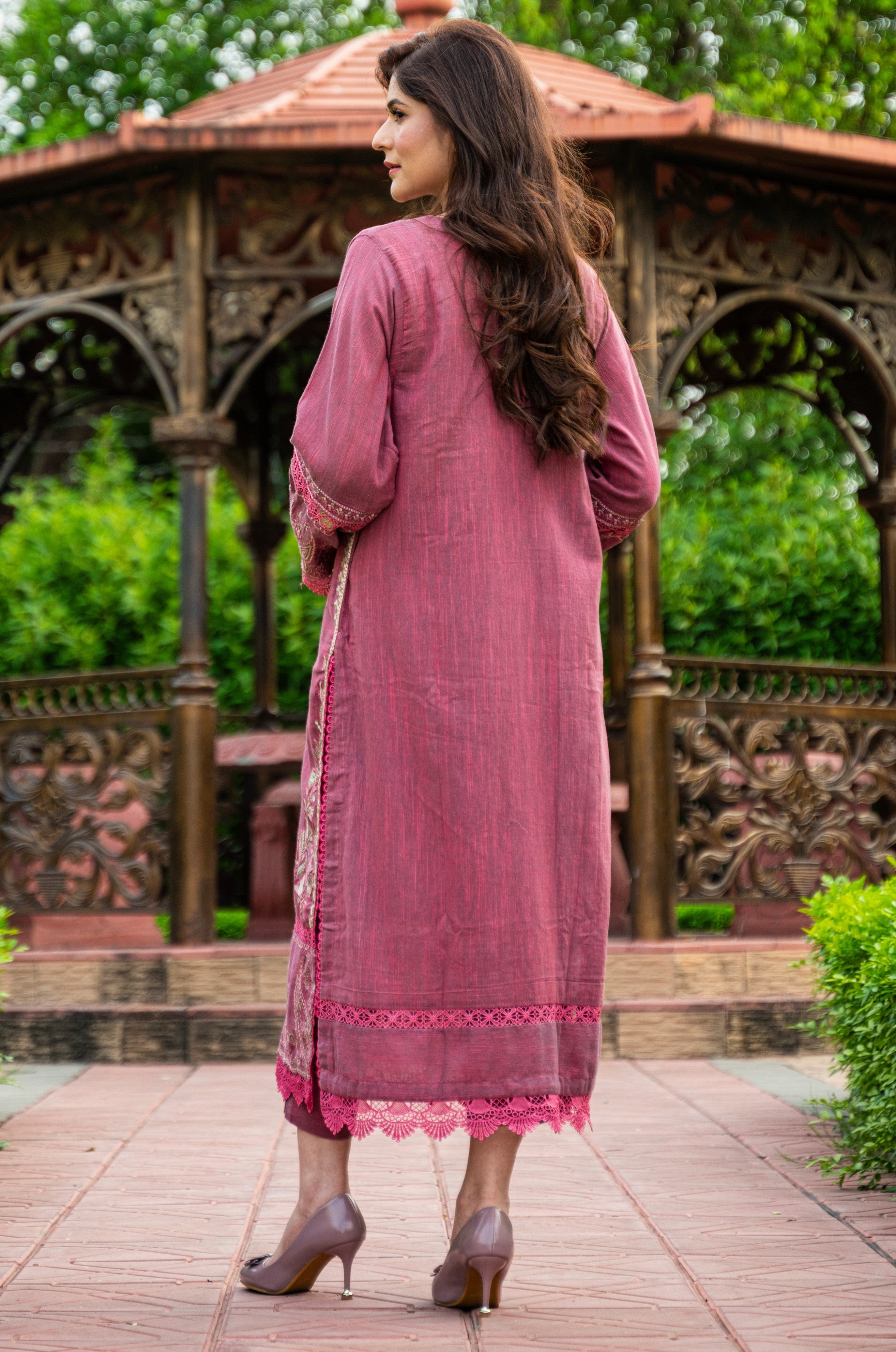 2 Piece - Embroidered Yarn Dyed Suit P0875