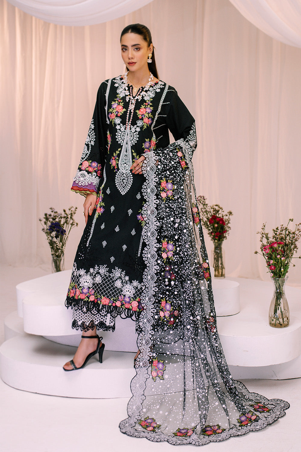 3 Piece - Embroidered Chiken Kari Suit LFP1127