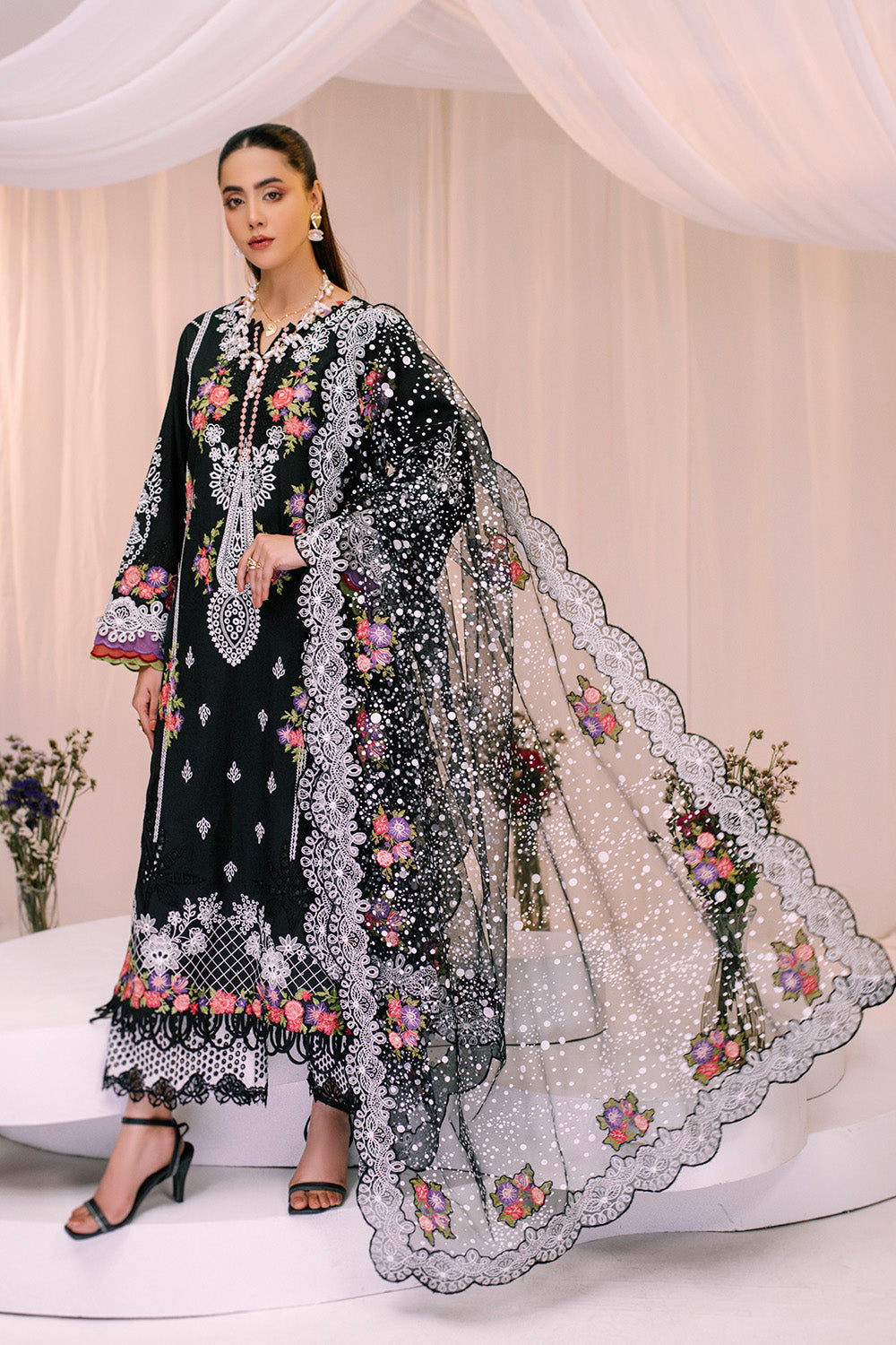 3 Piece - Embroidered Chiken Kari Suit LFP1127