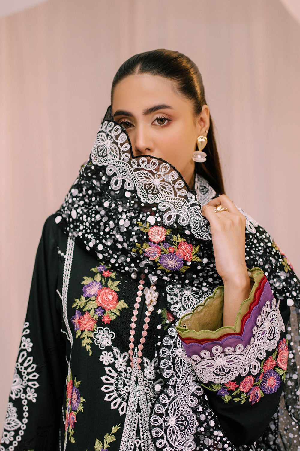 3 Piece - Embroidered Chiken Kari Suit LFP1127