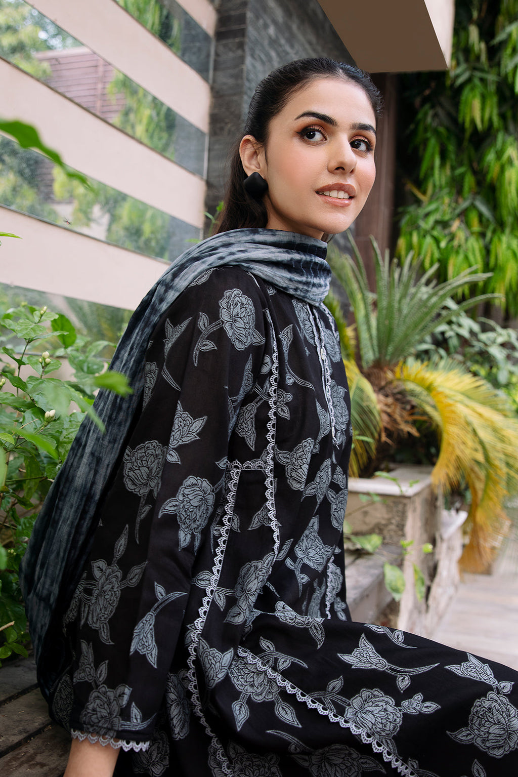 2 Piece - Printed Lawn Suit P001029