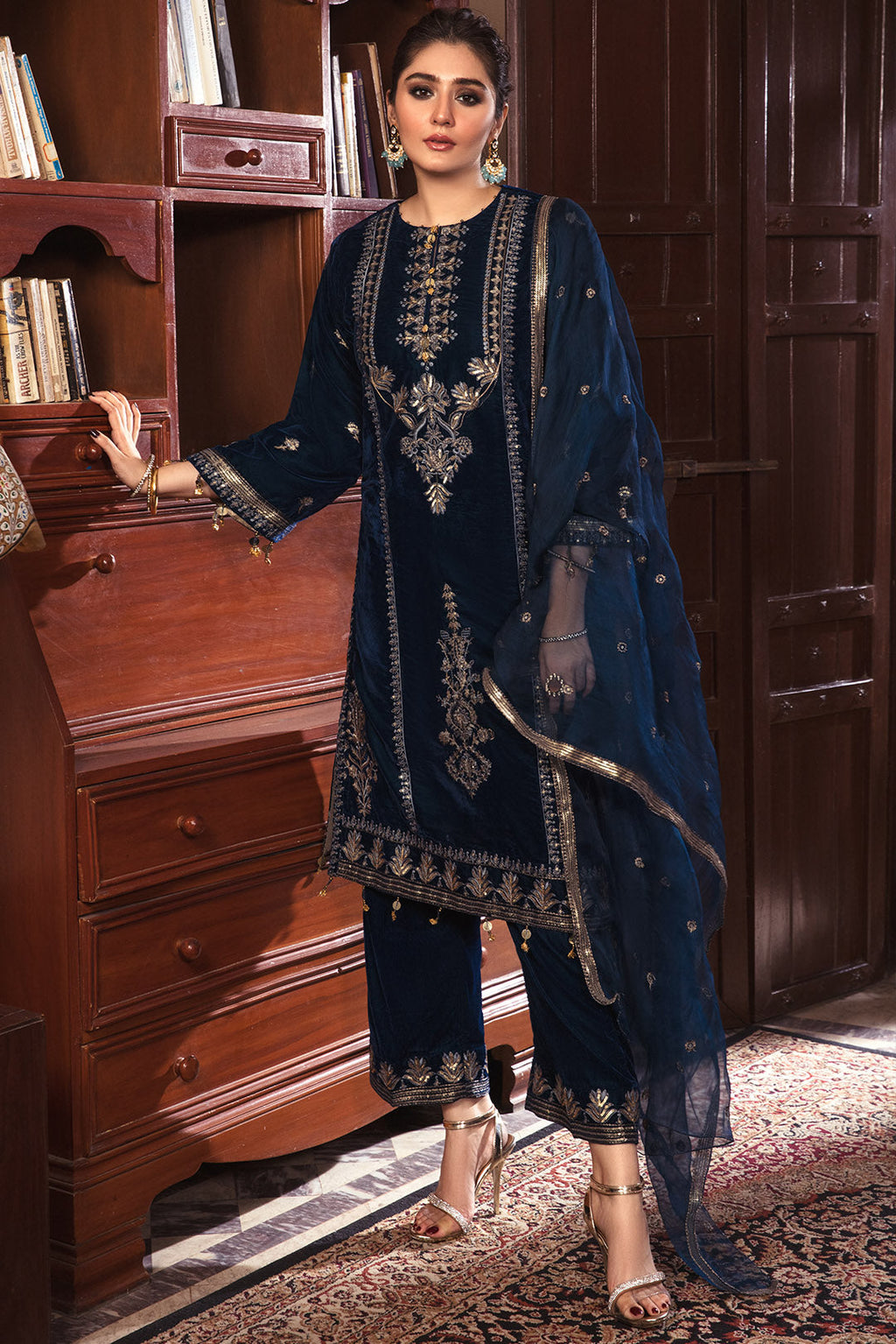 3 Piece - Embroidered Velvet Suit L0299