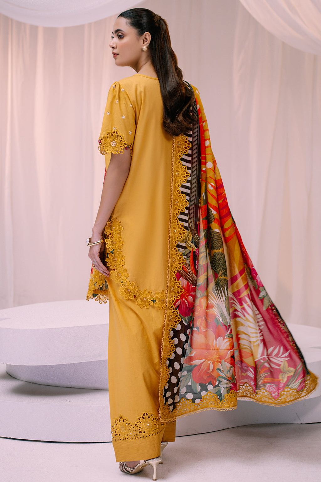 3 Piece - Embroidered Lawn Suit LFP1125