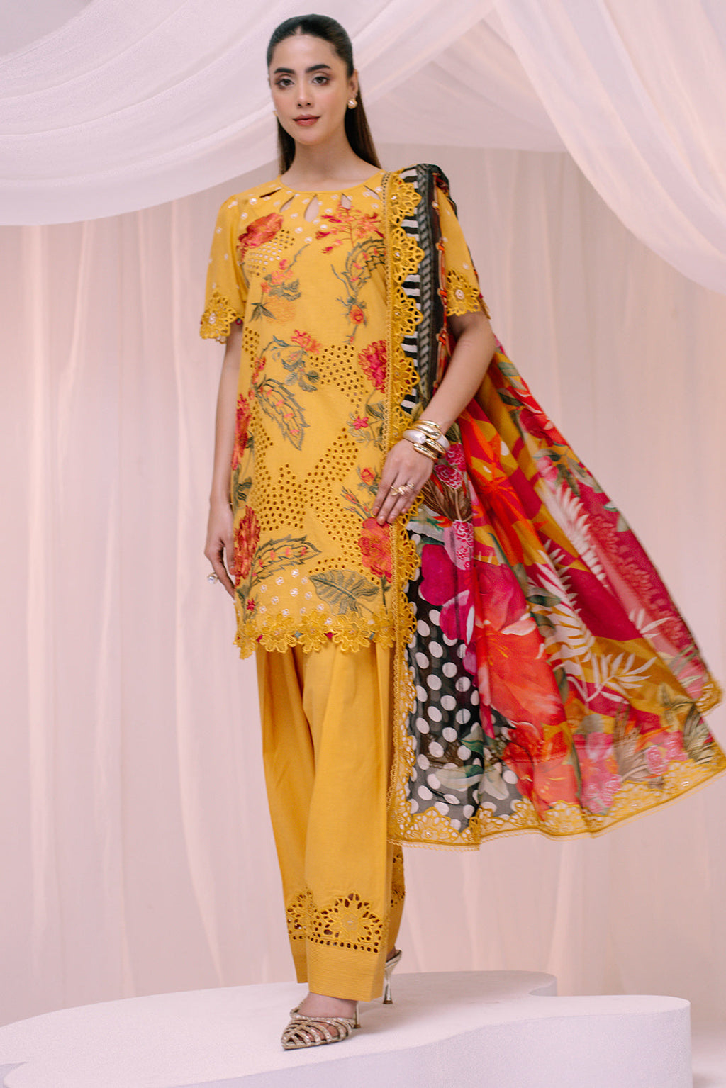 3 Piece - Embroidered Lawn Suit LFP1125