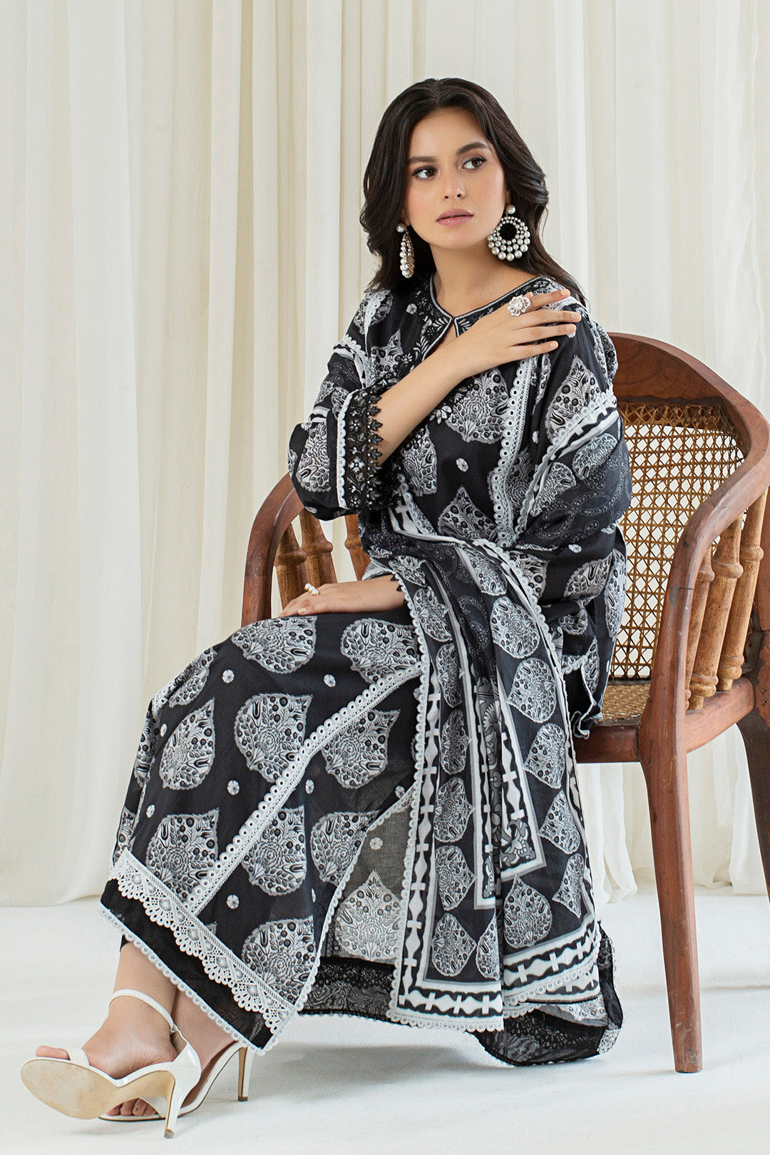 2 Piece - Embroidered Digital Printed Lawn Suit P001143