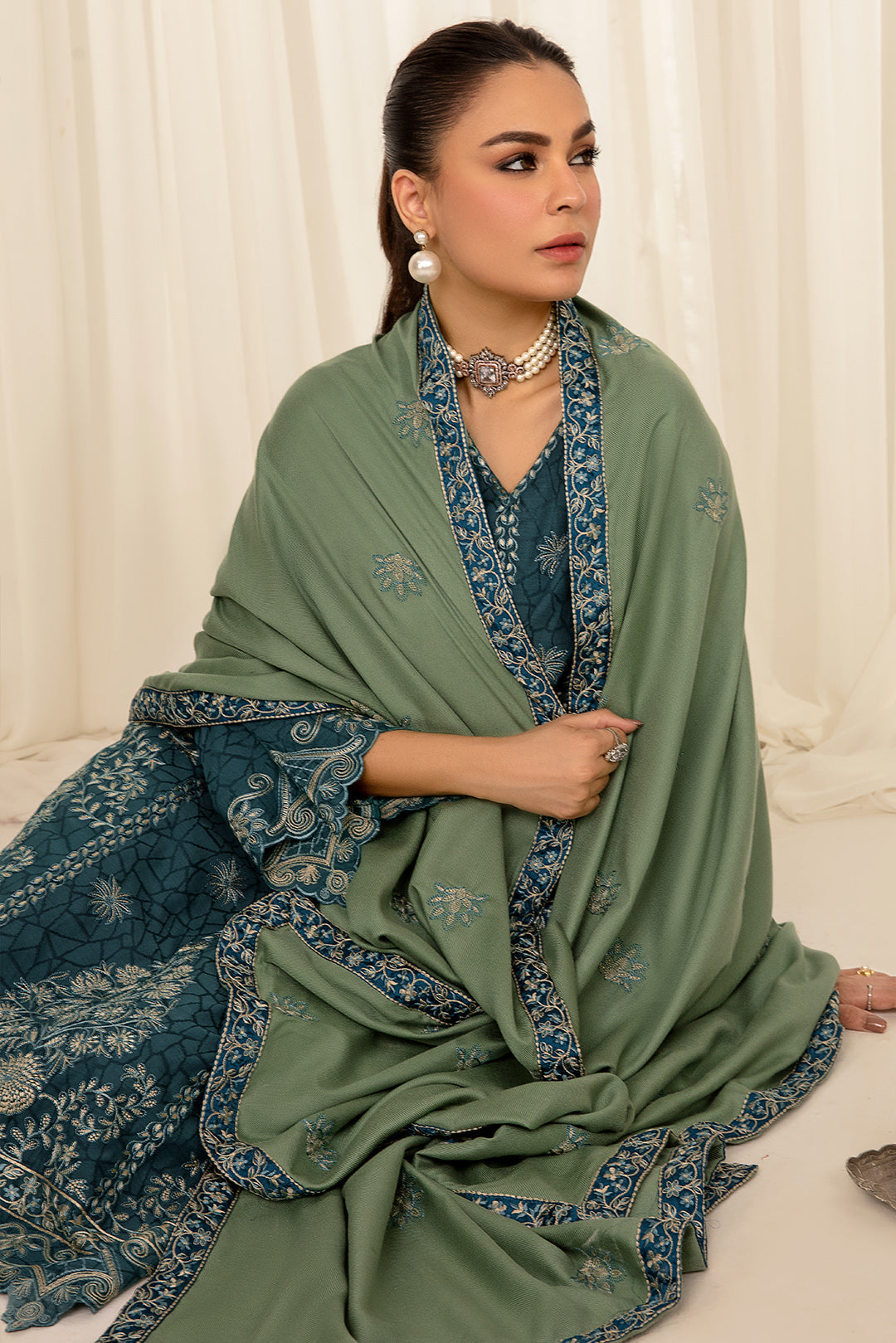3 Piece - Embroidered Viscose Jacquard Suit P0882