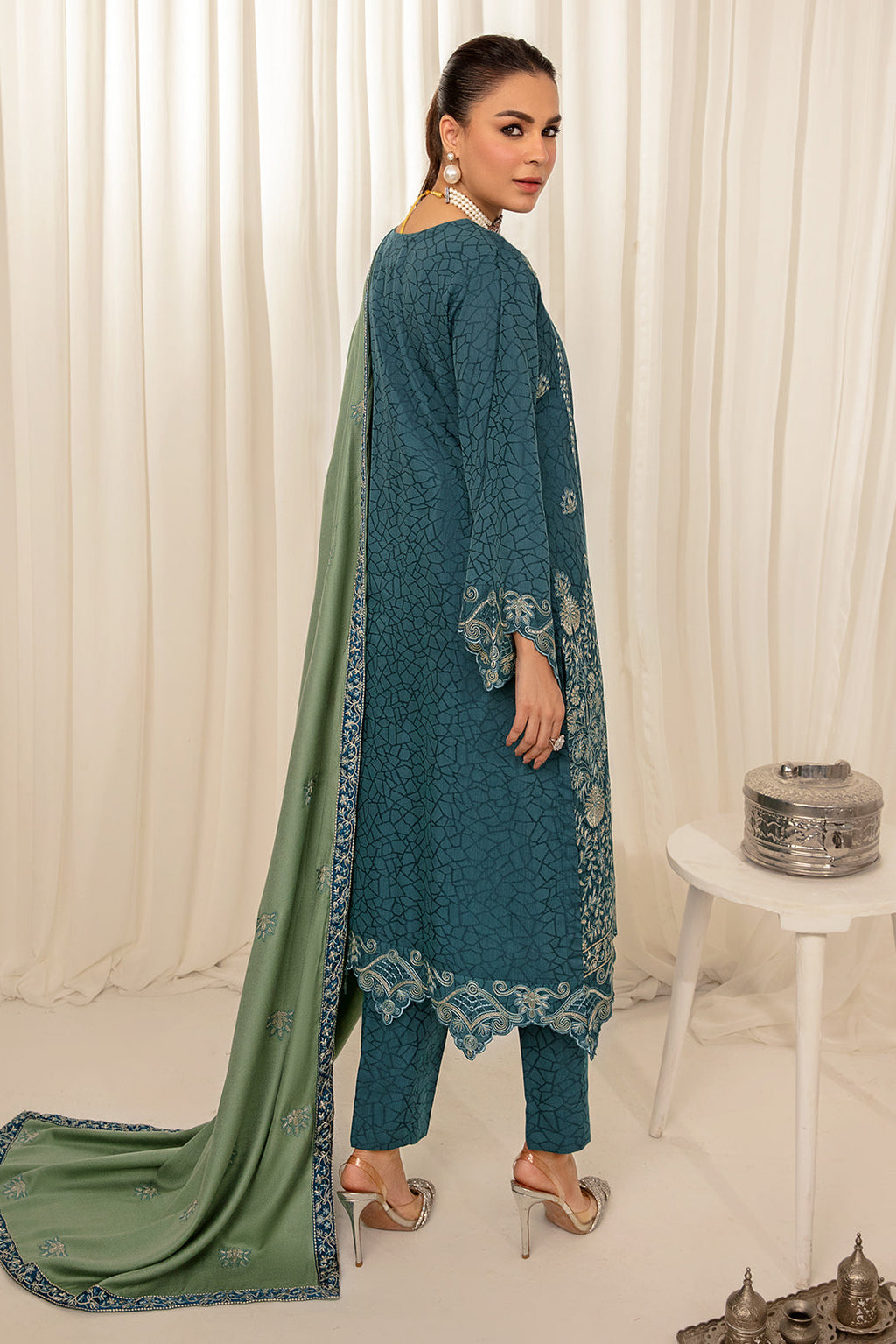 3 Piece - Embroidered Viscose Jacquard Suit P0882