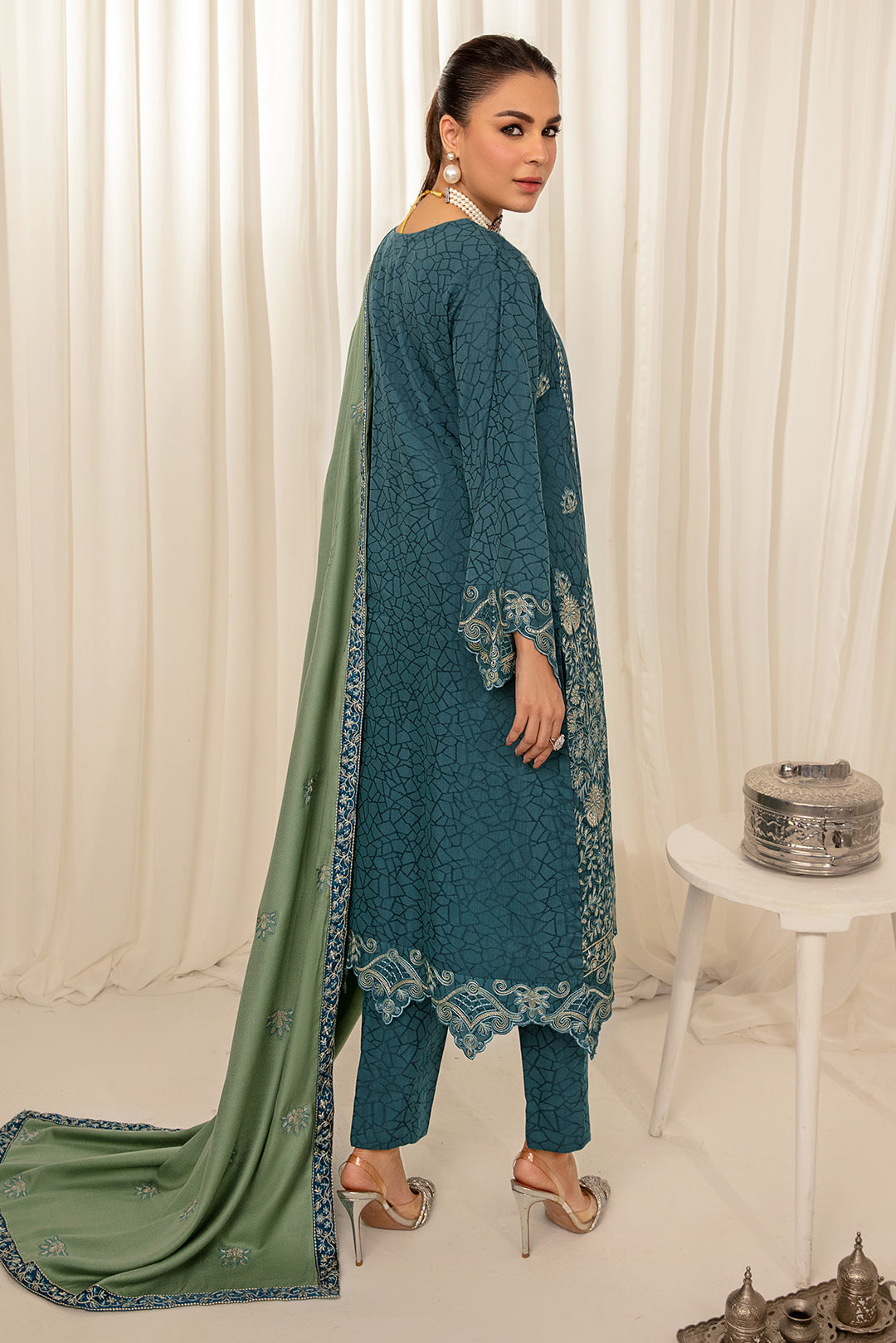 3 Piece - Embroidered Viscose Jacquard Suit P0882