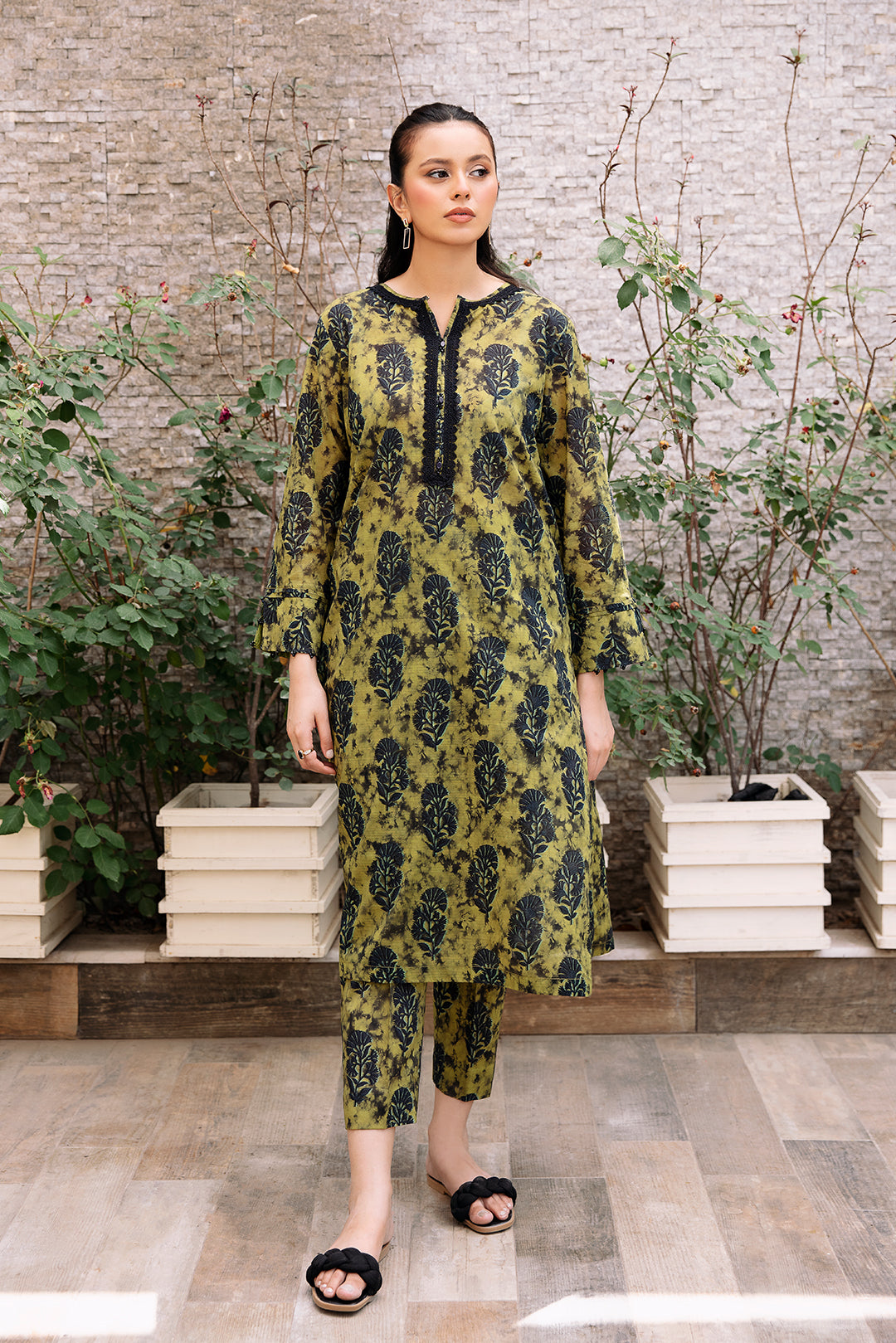 2 Piece - Digital Printed Lawn Suit P1039