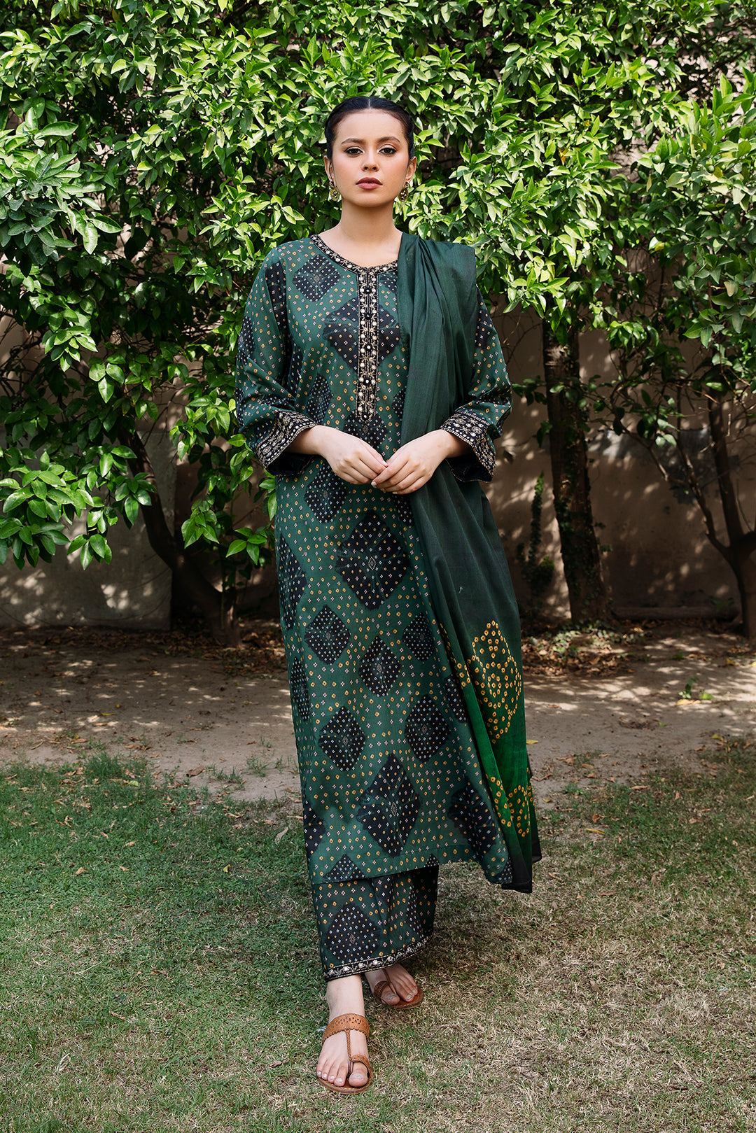3 Piece -  Embroidered Digital Printed Lawn Suit U001052