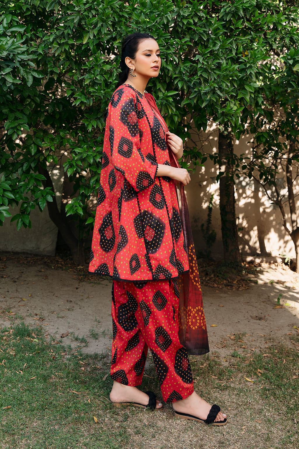 3 Piece - Digital Printed Lawn Suit P1052