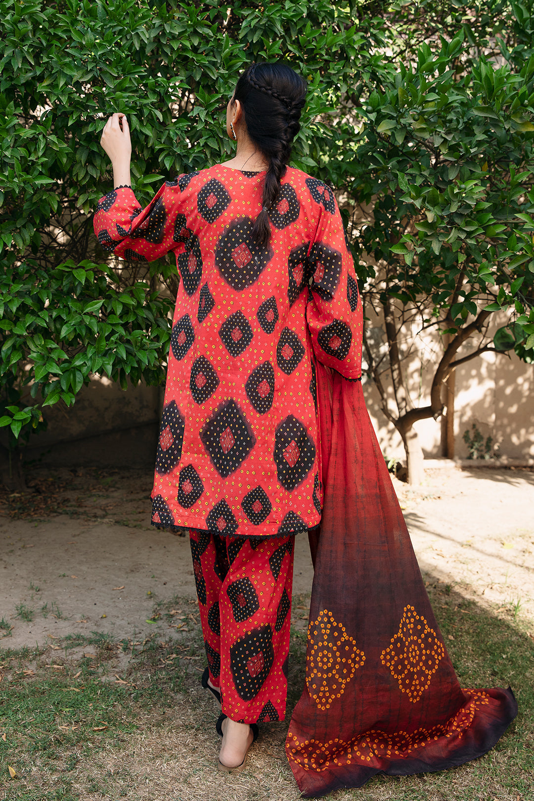3 Piece - Digital Printed Lawn Suit P1052