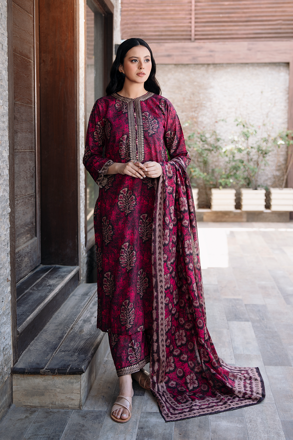 3 Piece - Embroidered Lawn Suit P1100A