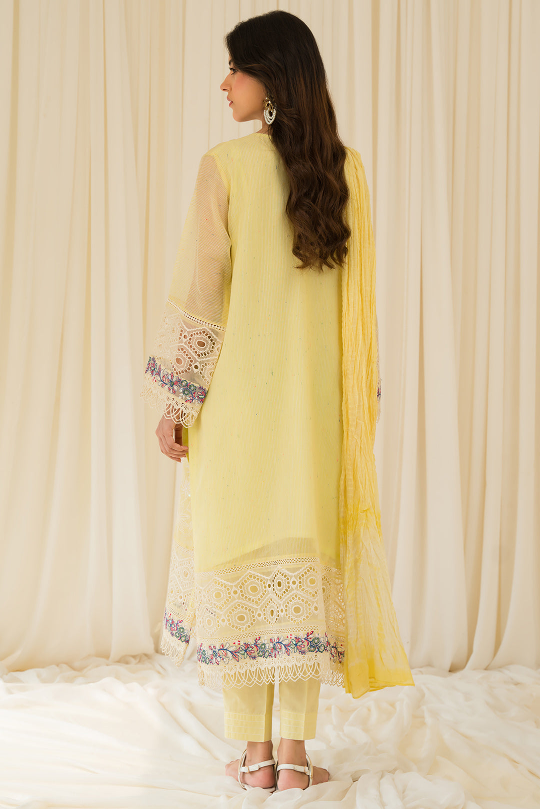 3 Piece - Embroidered Cotton Jelly Yarn Suit PB945
