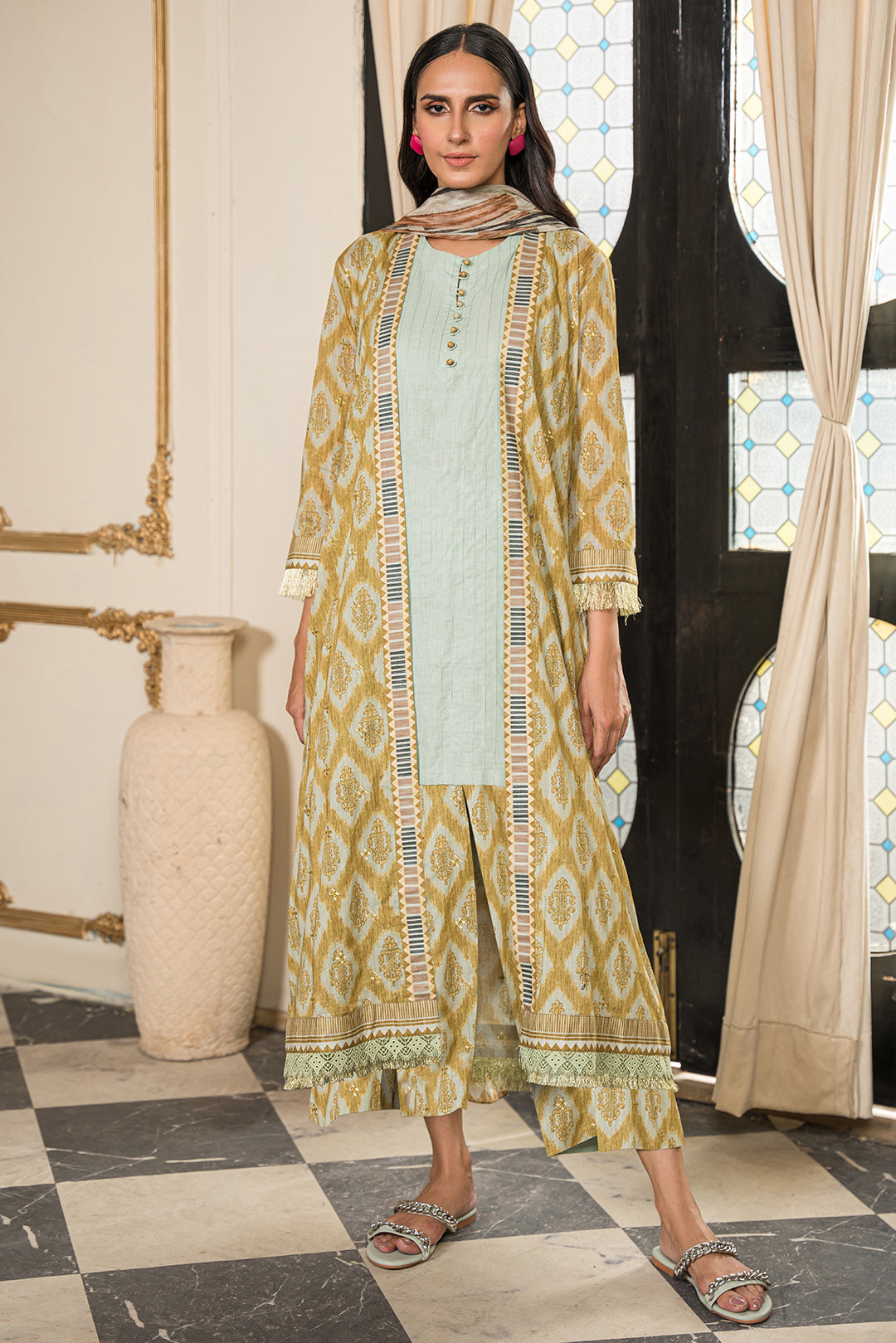 3 Piece - Embroidered Digital Printed Cotton Cambric Suit U0859