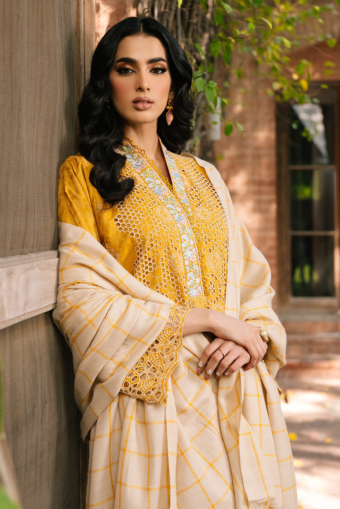 3 Piece -Schiffli Embroidered Viscose Jacquard Suit U0963
