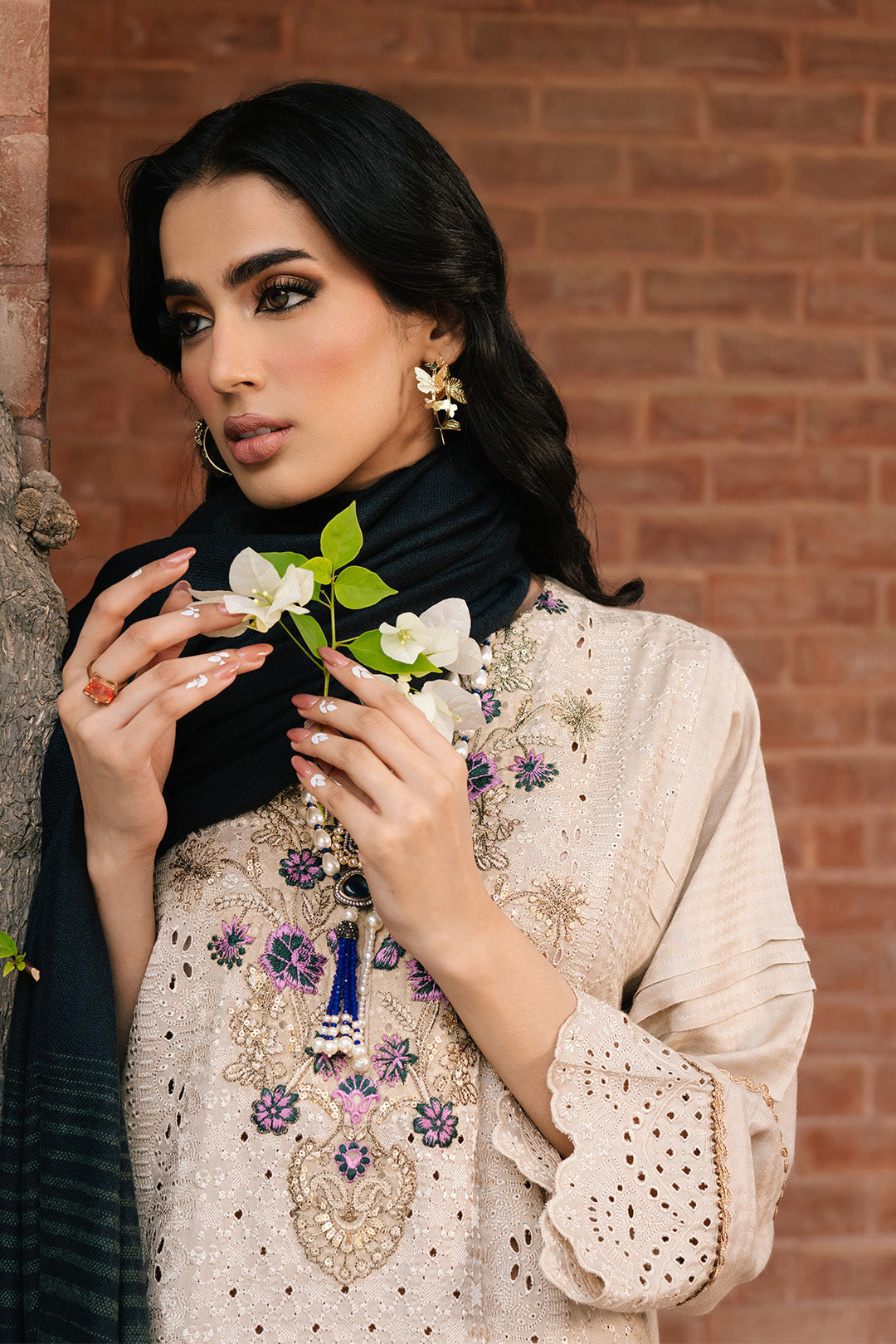 3 Piece - Shiffli Embroidered Textured Linen Suit U0966 (SO)