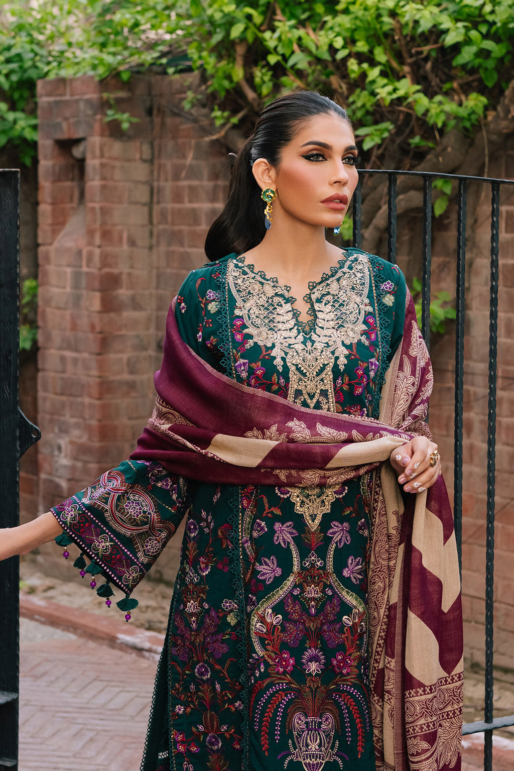 3 Piece -Embroidered Slub Khaddar Suit U0970 (SO)