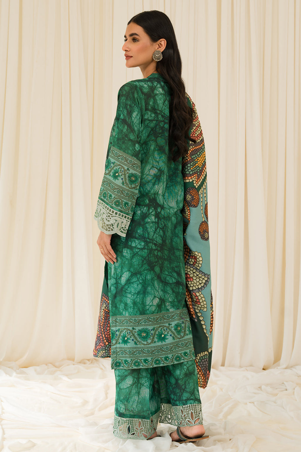 3 Piece - Embroidered Digital Printed Khaddar Suit U0995 (SO)