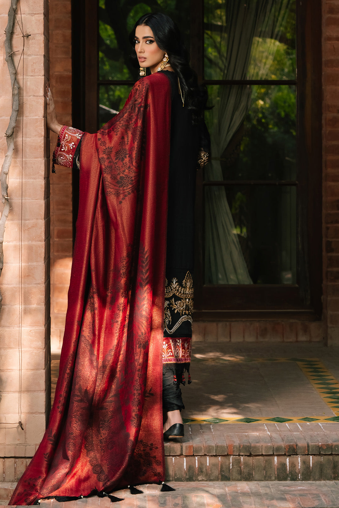 3 Piece -Embroidered Viscose Jacquard Suit U1013 