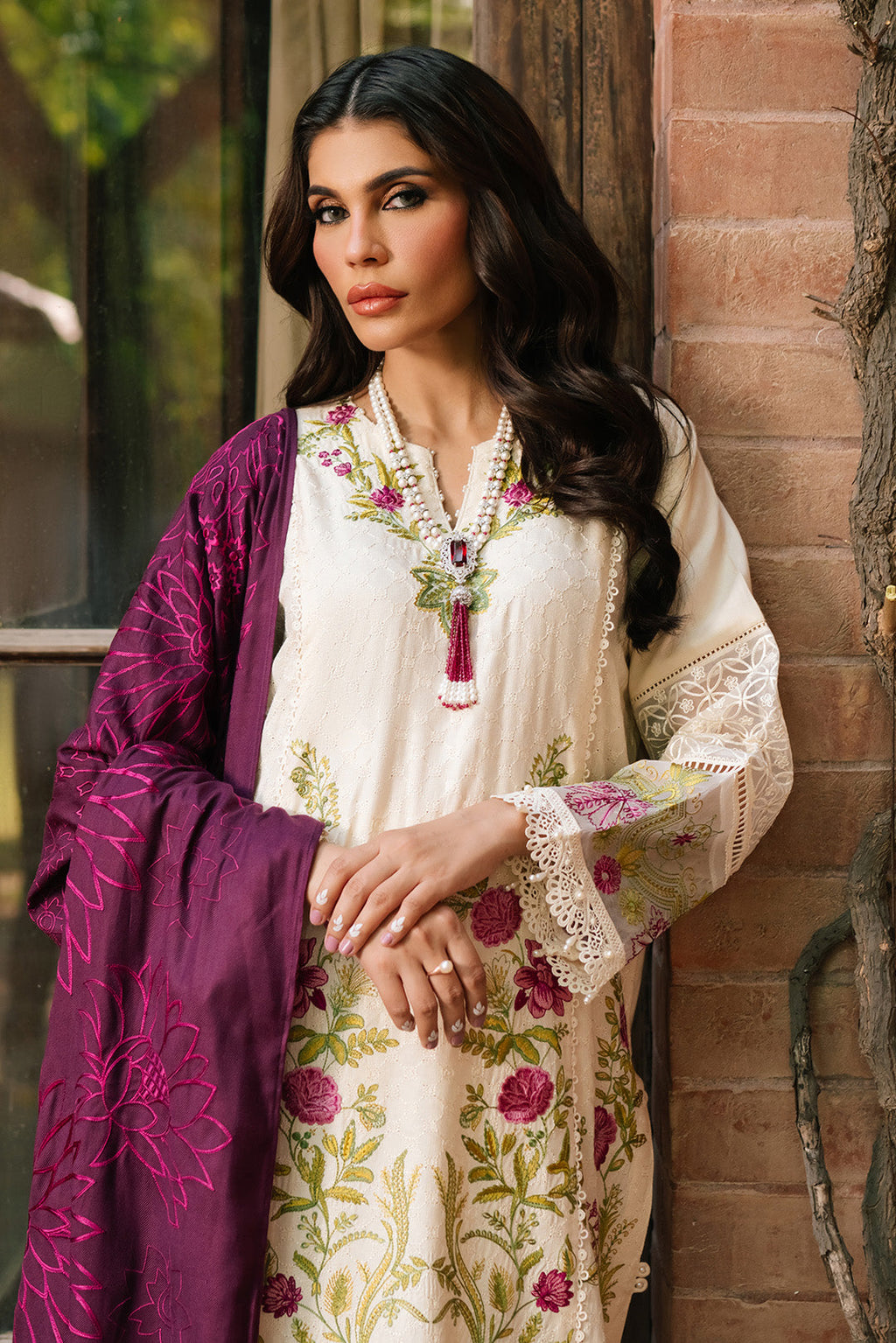 3 Piece -Embroidered Textured Linen Suit U1016
